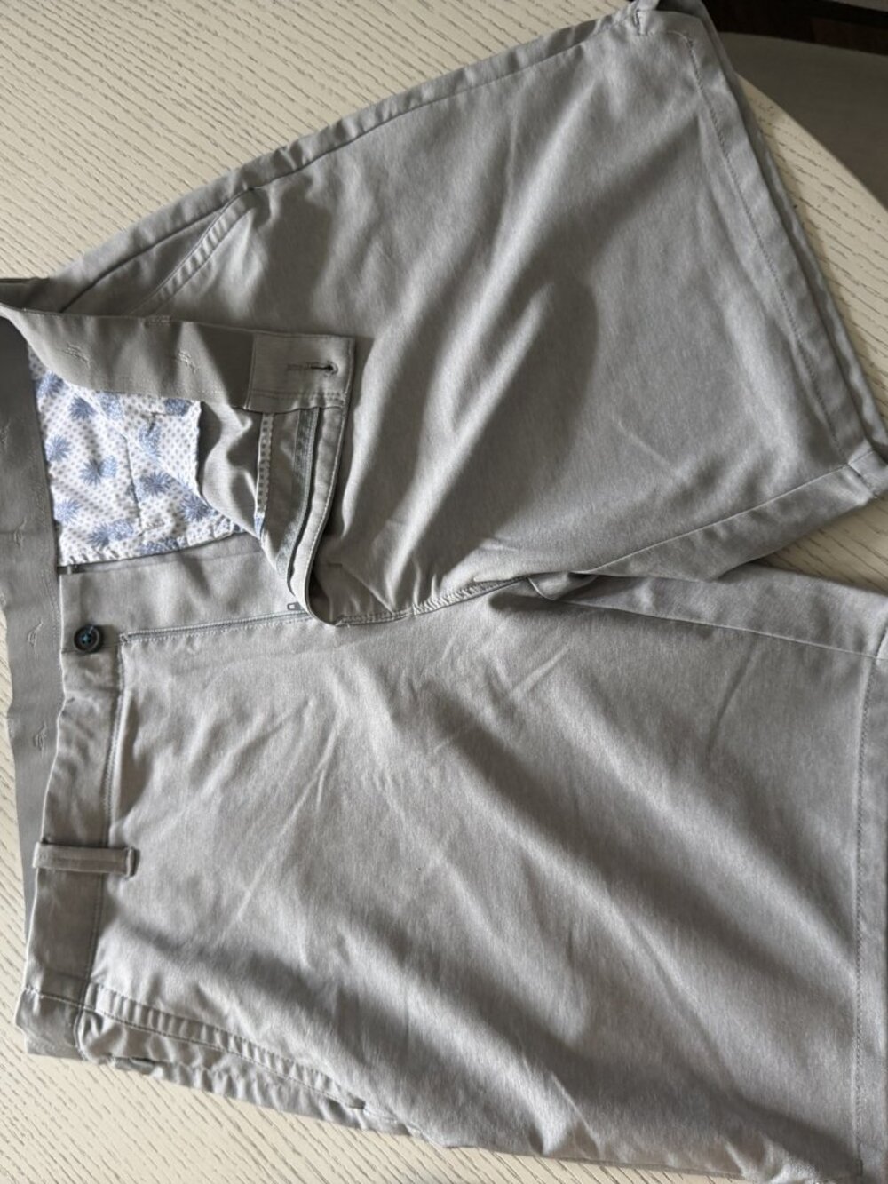 Tommy Bahama Stretch Golf Shorts Light Gray Flat Front Men's 38